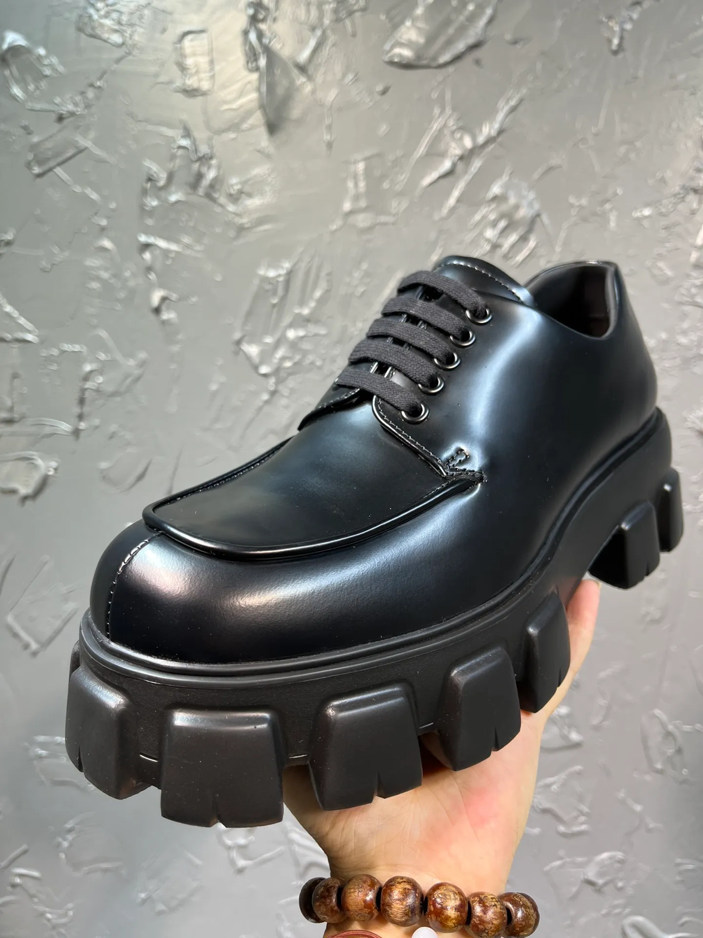 Men's shoes 💰780💰 🔥🔥🔥Upgraded version 2025 new prada Prada lace-up derby shoes l round-toe spliced ​​loafers, developed one-to-one with the original version, one-to-one private molding of the outsole, the fabric is made of imported open-edge beads, lining cowhide, foot-pad cowhide, sole height 5cm, outsole original rubber foam sole, code number 39-46
